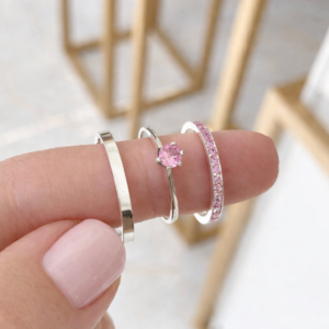 Alianças com anel solitário cor de rosa