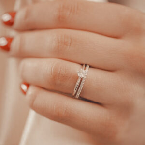 Dupla anel aparador e solitário